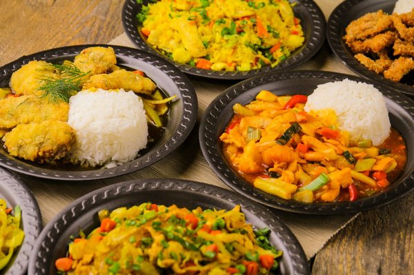 Quels sont les avantages d'offrir un menu de brunch oriental dans un restaurant tendance?